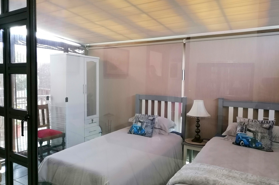 5 Bedroom Property for Sale in Stilbaai Wes Western Cape